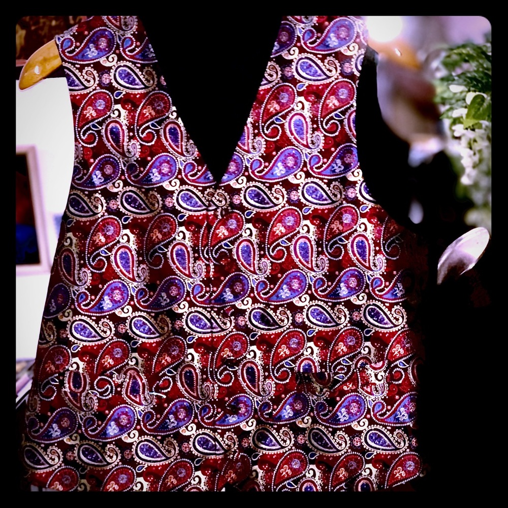 𝓟𝓪𝓲𝓼𝓵𝓮𝔂-𝓥𝓮𝓼𝓽 𝓹𝓵𝓾𝓼 𝓔𝓷𝓼𝓮𝓶𝓫𝓵𝓮
